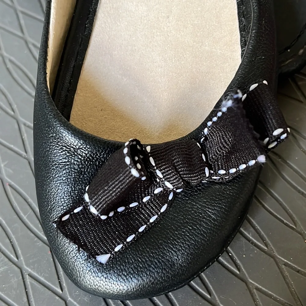 2 Scoops Lambskin ballet flats Almond toe bow black white Size 7